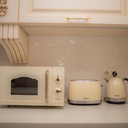 Center Candle Apartment Chişinǎu Buitenkant foto