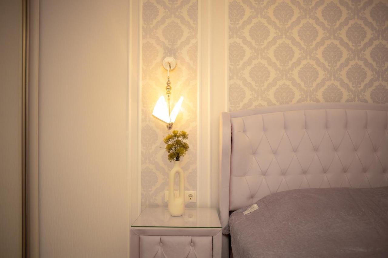Center Candle Apartment Chişinǎu Buitenkant foto