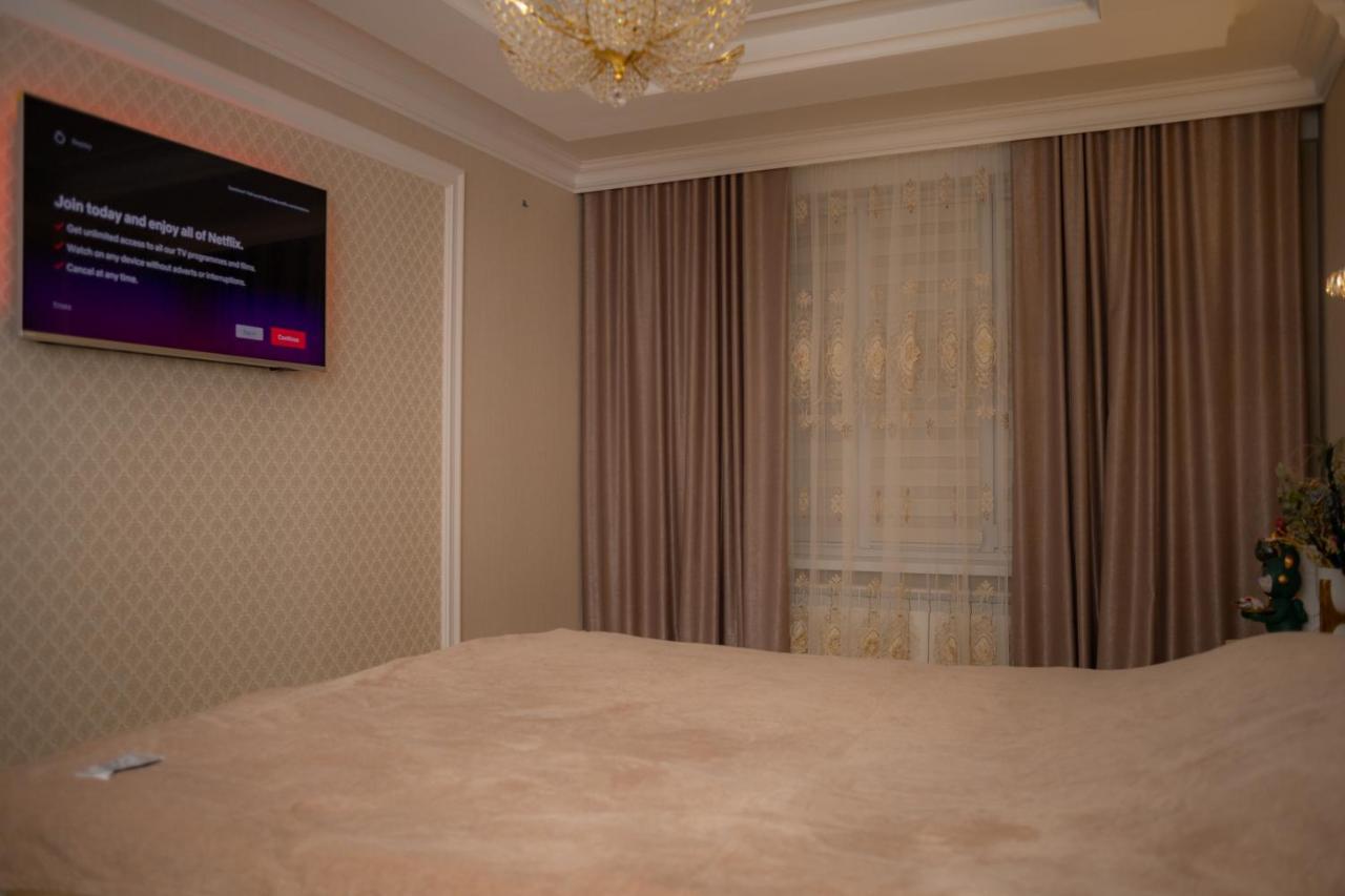 Center Candle Apartment Chişinǎu Buitenkant foto