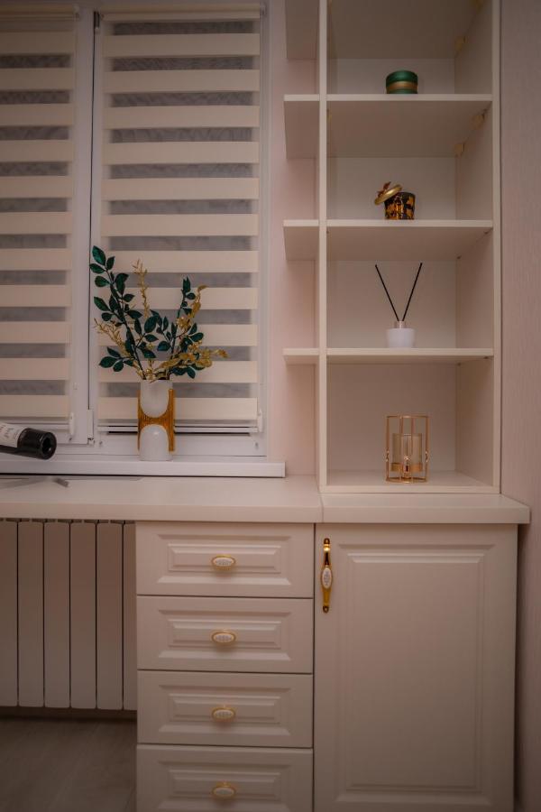 Center Candle Apartment Chişinǎu Buitenkant foto