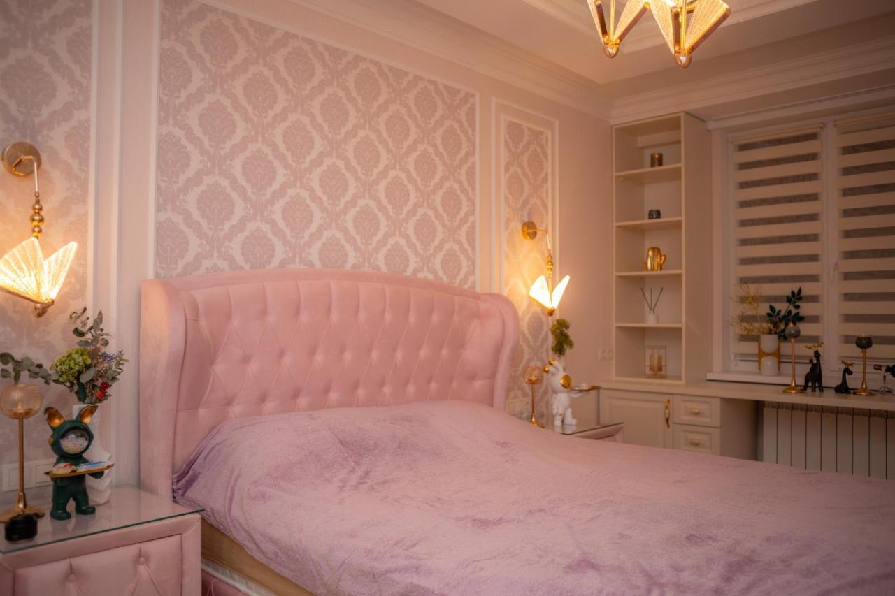 Center Candle Apartment Chişinǎu Buitenkant foto