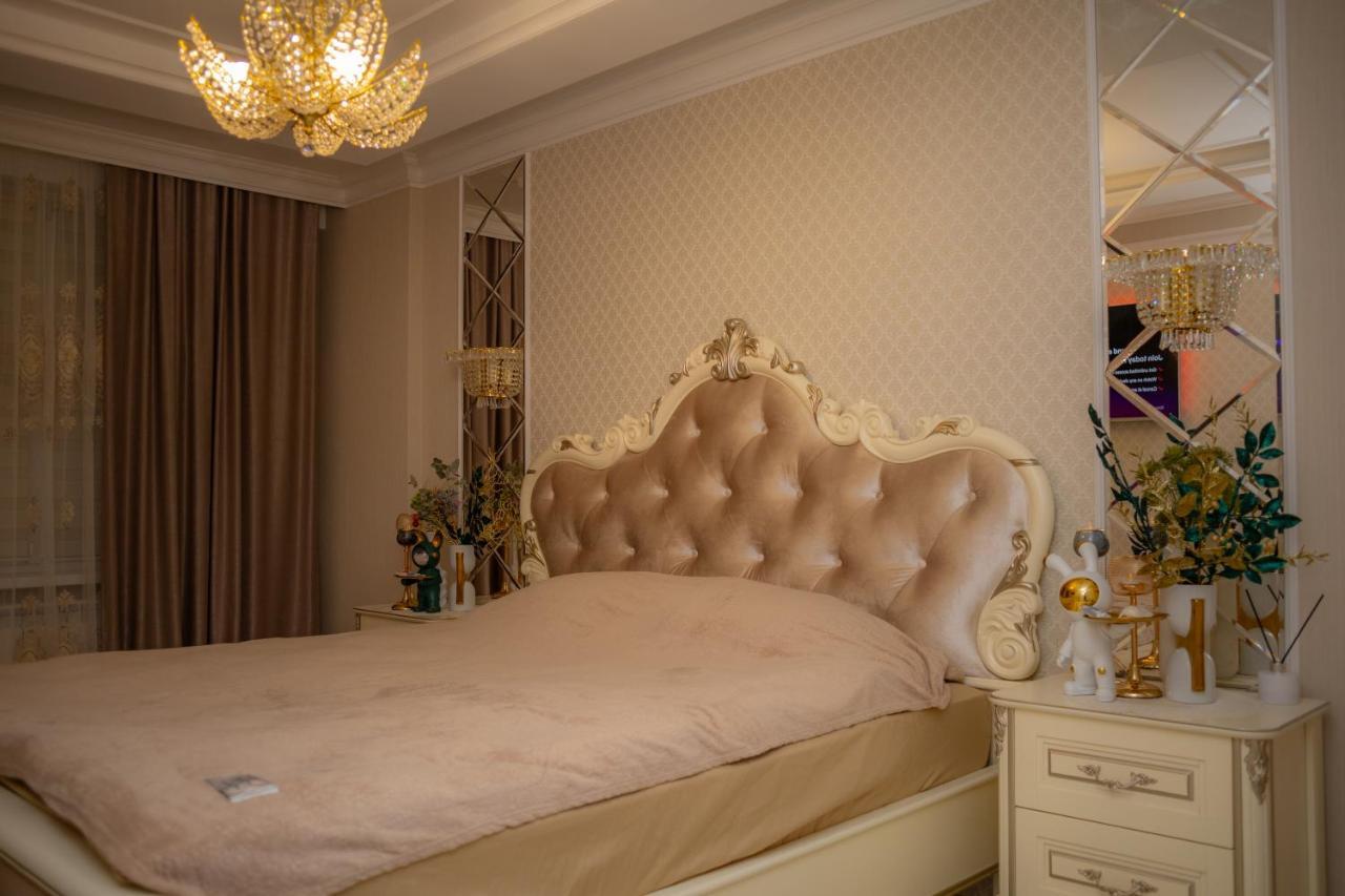 Center Candle Apartment Chişinǎu Buitenkant foto