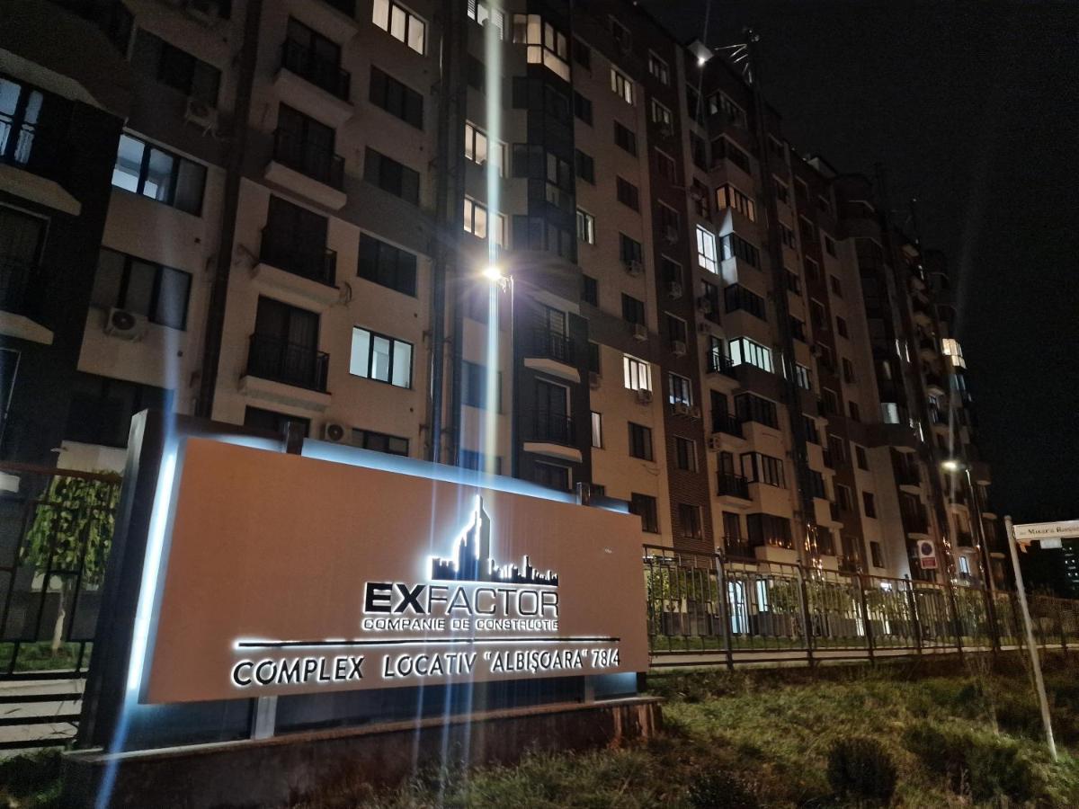 Center Candle Apartment Chişinǎu Buitenkant foto