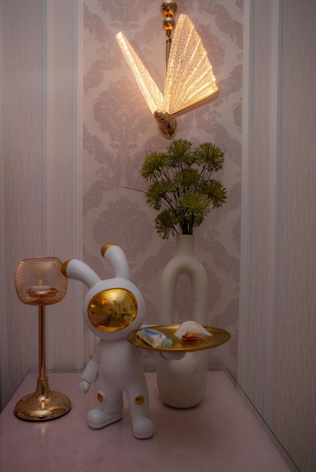 Center Candle Apartment Chişinǎu Buitenkant foto