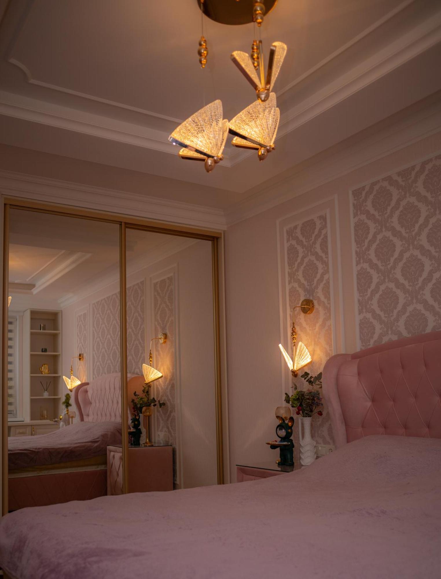 Center Candle Apartment Chişinǎu Buitenkant foto